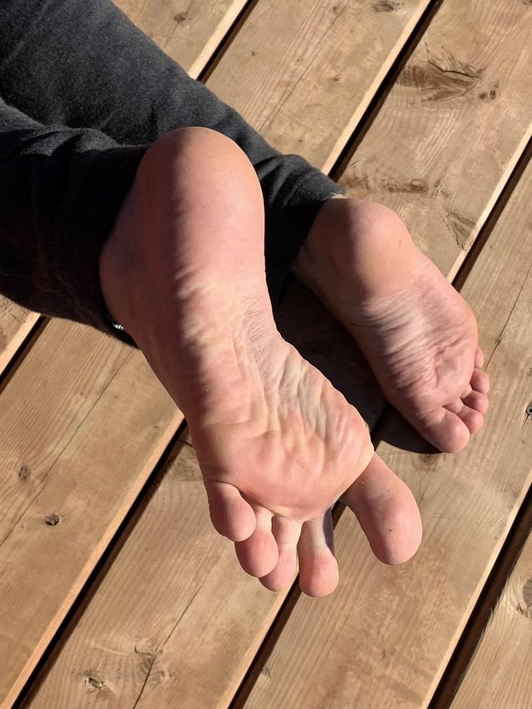 22P perfect feet and soles