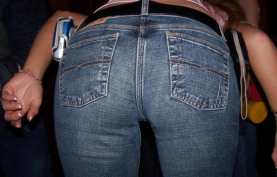 25P Queens in jeans XXXXVIII
