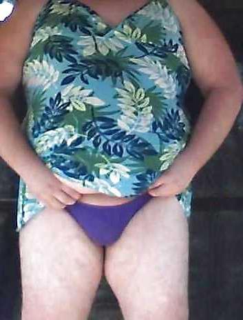 25P Thong outside