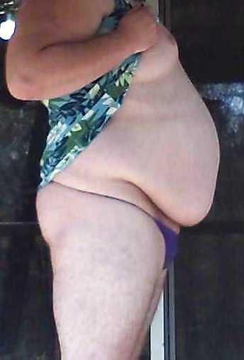 25P Thong outside