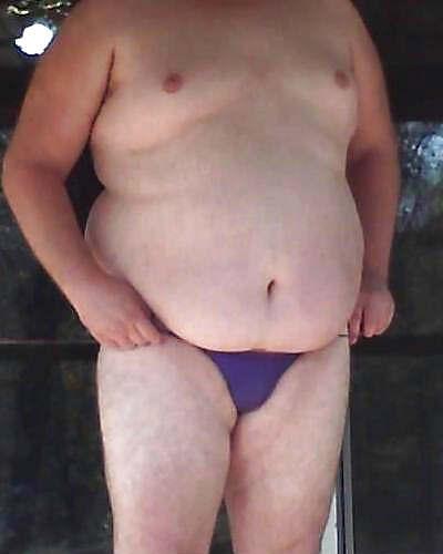 25P Thong outside