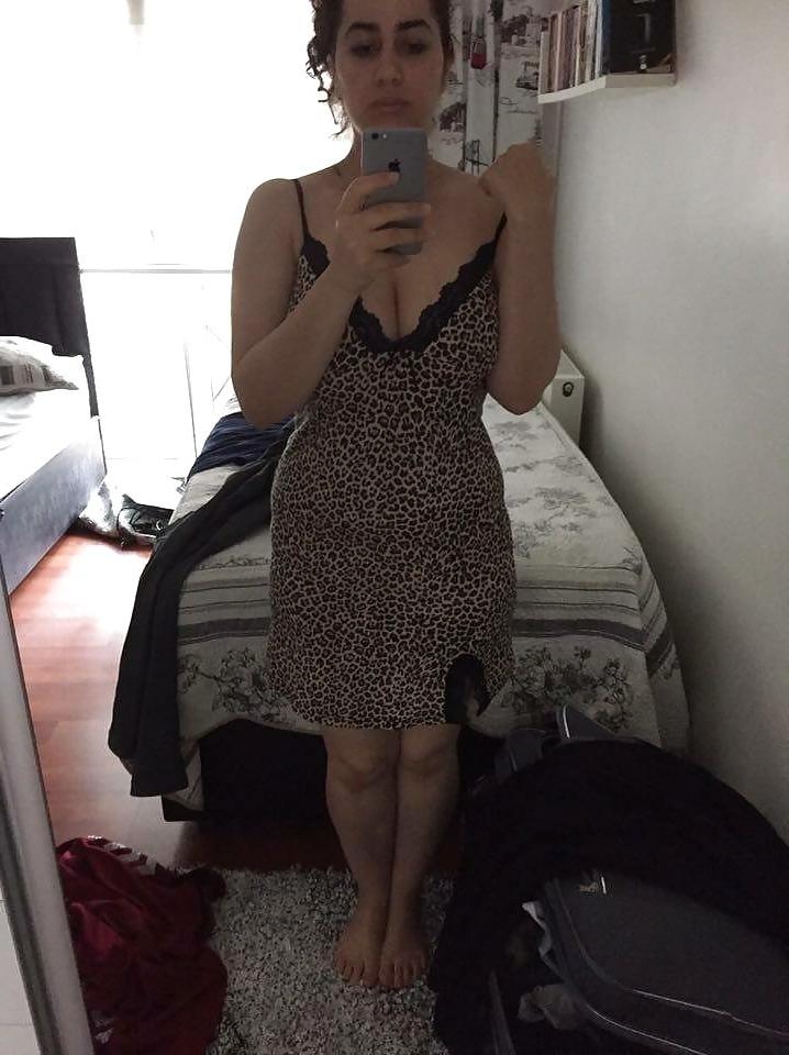 25P Arabian Sluts 163