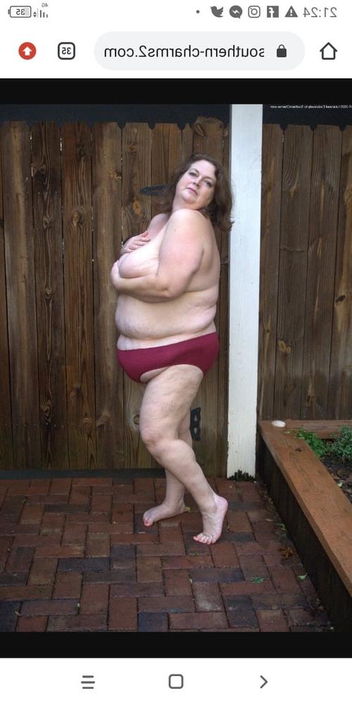 25P Hoodyman SSBBW 348 : Play with J J BBW fat piggy !