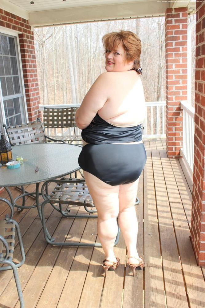 25P Hoodyman SSBBW 348 : Play with J J BBW fat piggy !