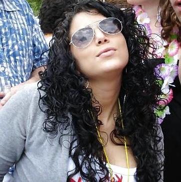 6P I Love the curly hair!