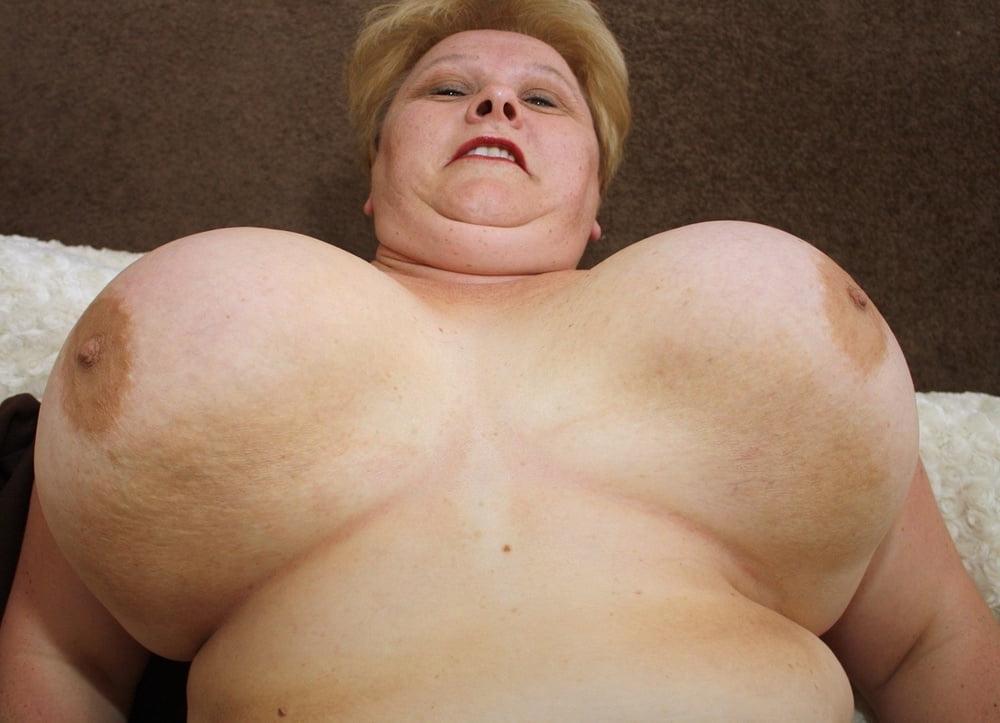 16P Fat mature breasts