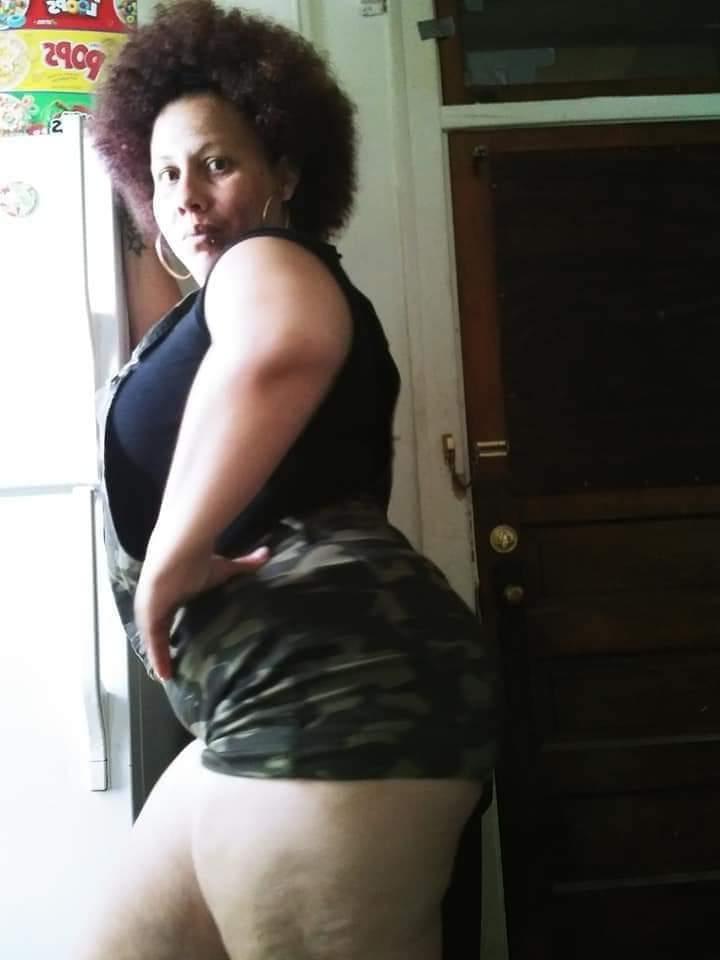 21P Latina Chubby