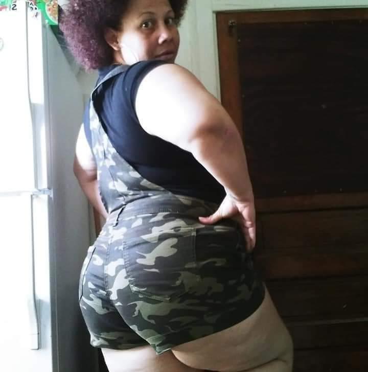 21P Latina Chubby
