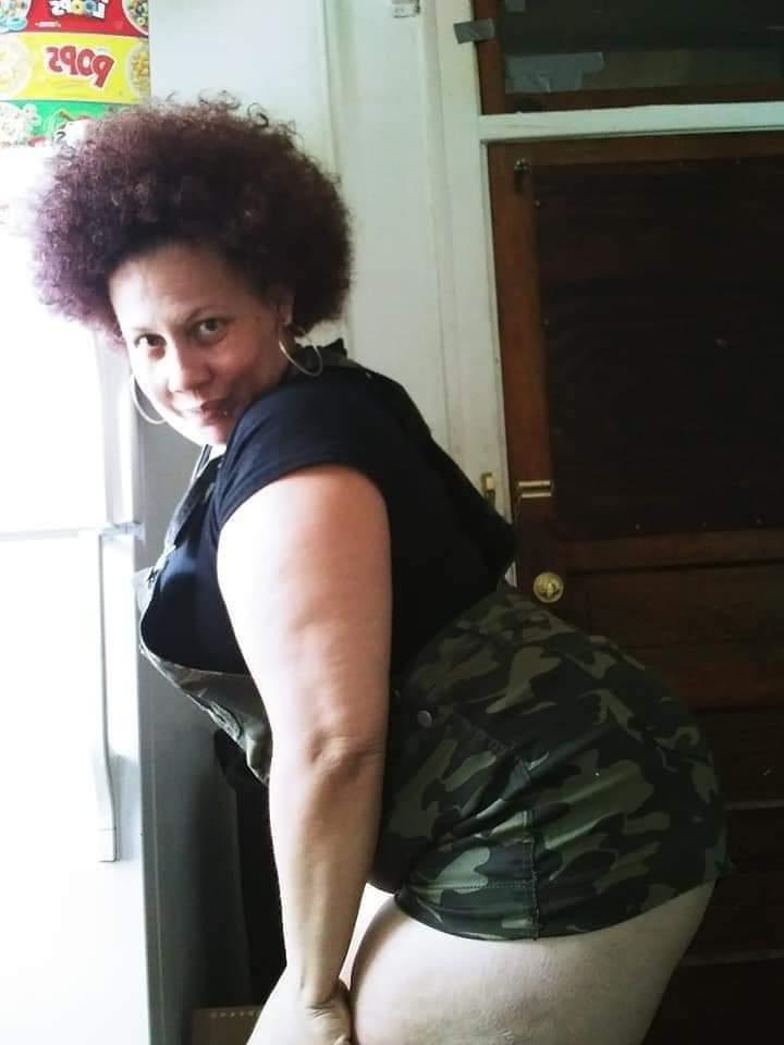 21P Latina Chubby