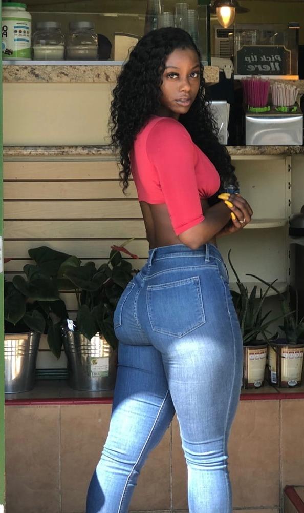 15P Hot asses in jeans 1