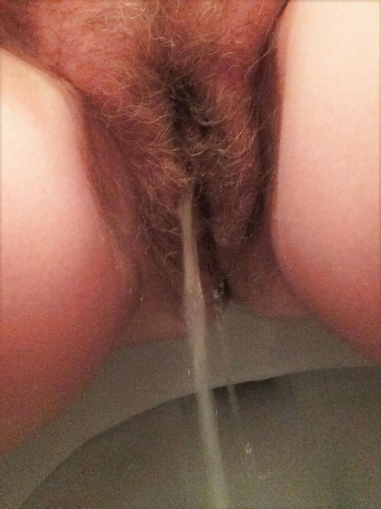 25P wife grannies pee