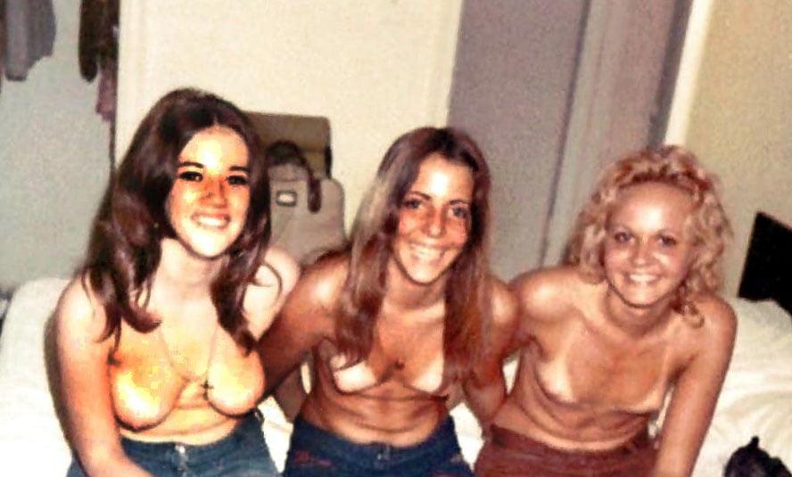 25P Topless in Jeans   57