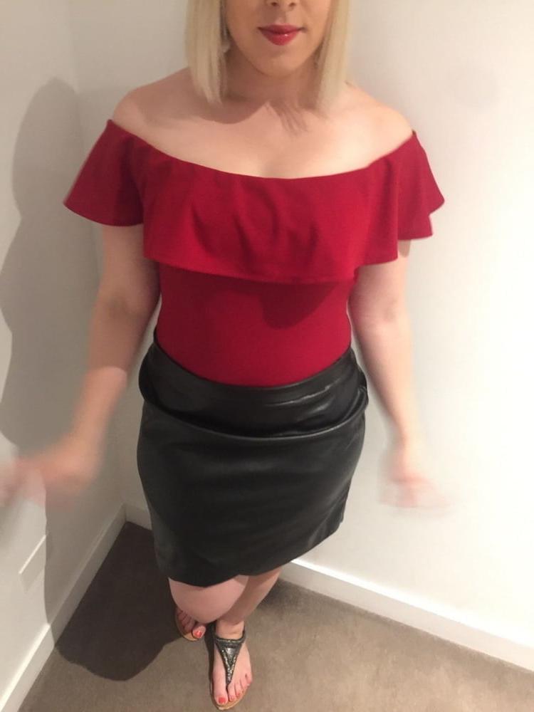 11P piggy slut