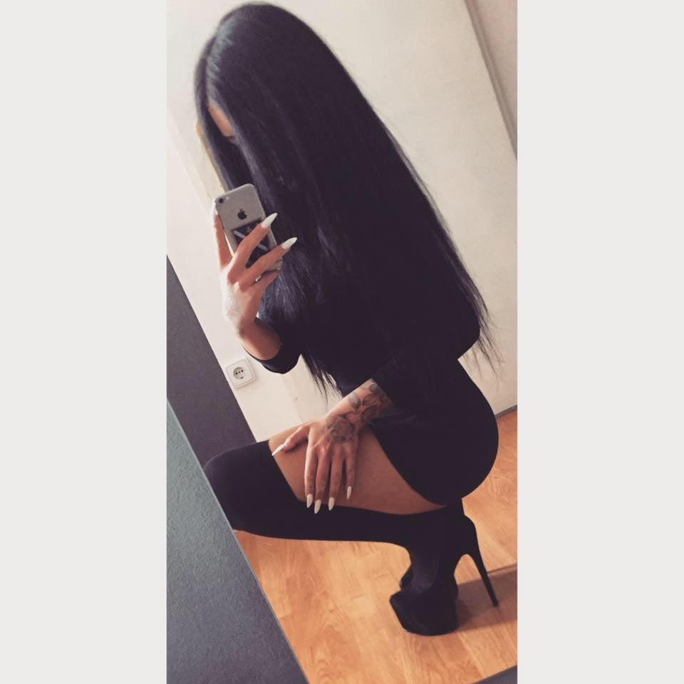 25P My facebook frends jerk me off(top26)