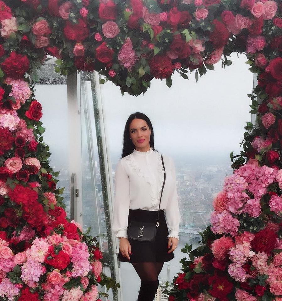 25P Model Alexandra is a Bisexual Slut