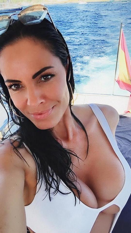 25P Model Alexandra is a Bisexual Slut