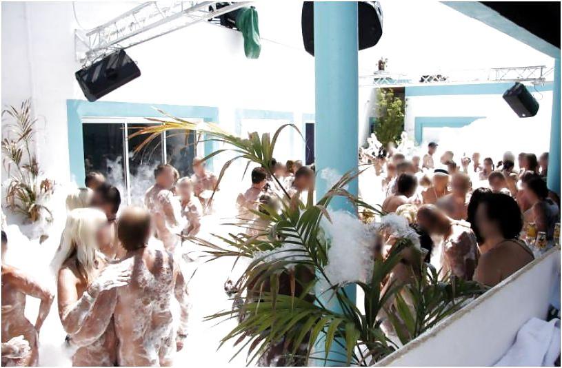 6P Cap d'Agde Foam parties