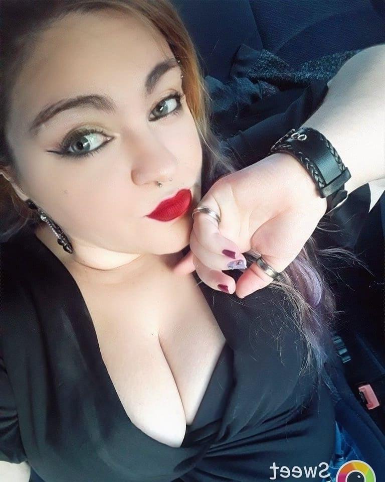15P If you like to jerk off with hot woman