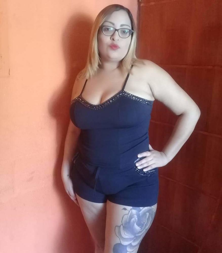 23P Sexy chubby wife posing for tributes, cum, and comments