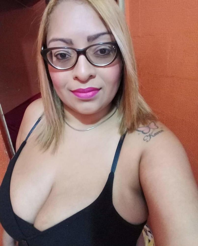 23P Sexy chubby wife posing for tributes, cum, and comments