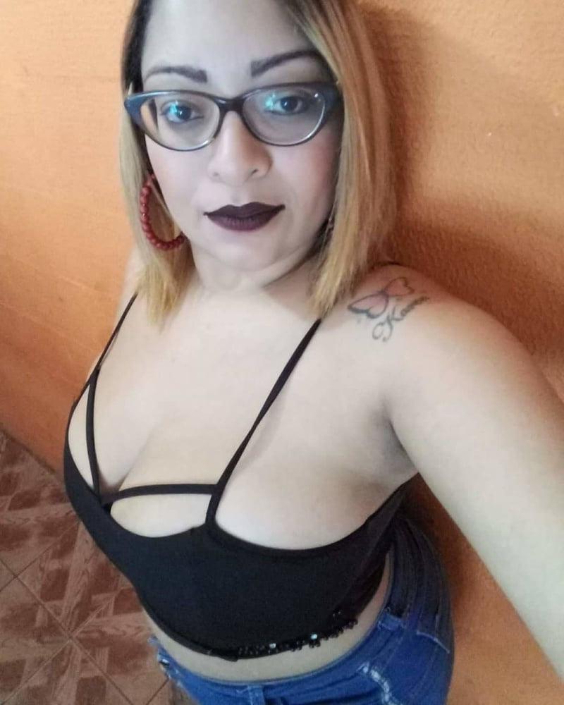 23P Sexy chubby wife posing for tributes, cum, and comments