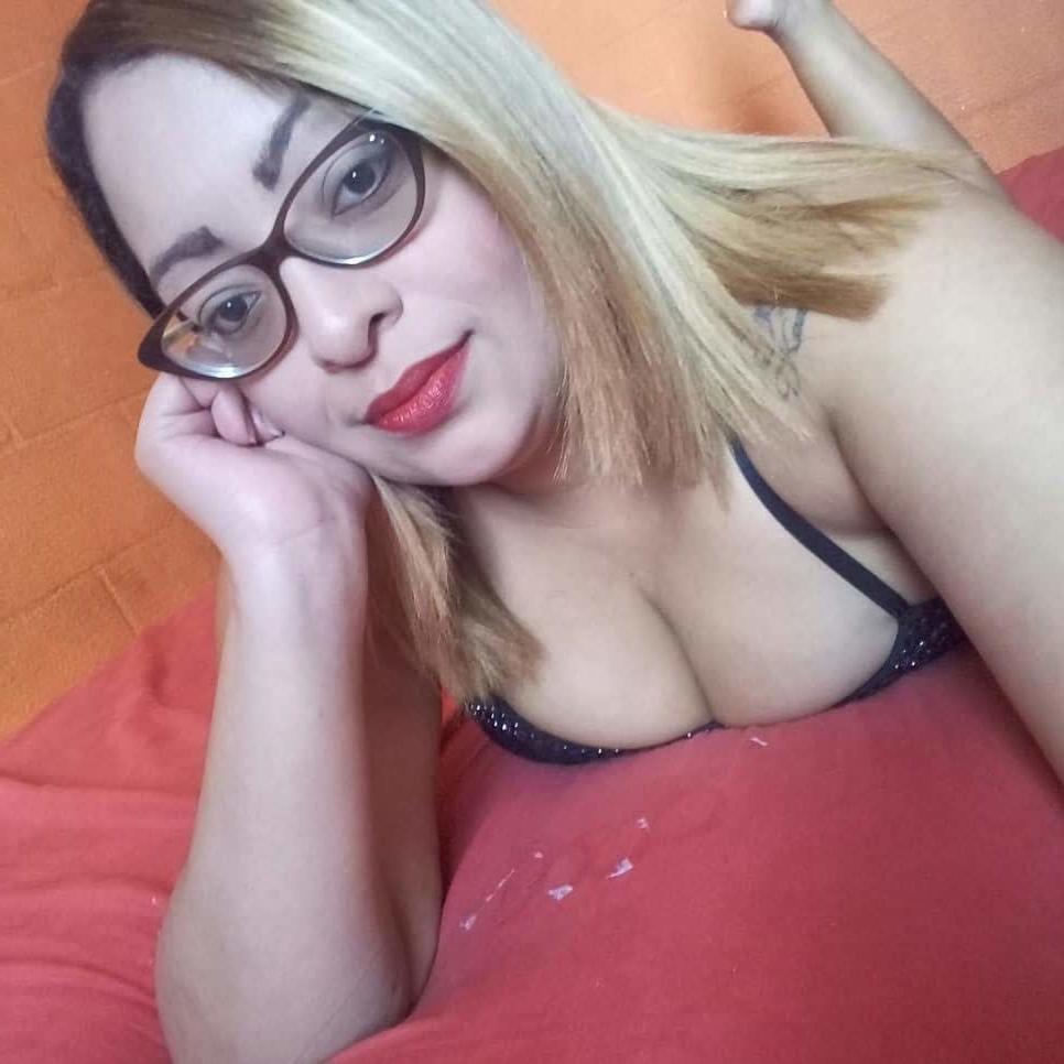 23P Sexy chubby wife posing for tributes, cum, and comments