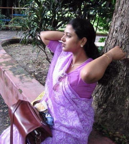 25P Desi wife in saree