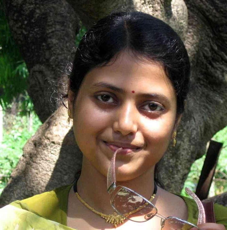 25P Desi wife in saree