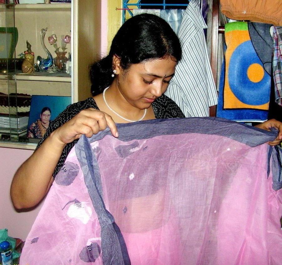 25P Desi wife in saree