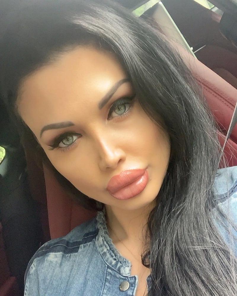 25P Aletta Ocean Extreme Plastic Bimbo