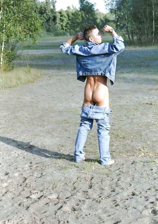 10P Naked outdoors