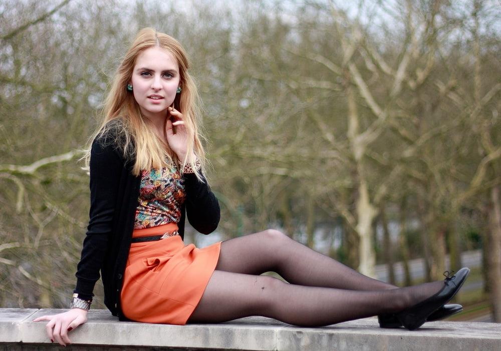 25P Wives Family &amp; GFs in Pantyhose - Outdoors