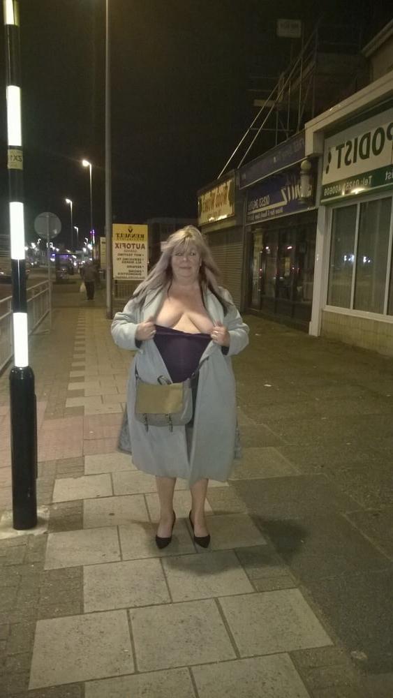 25P Birmingham Slag Wife and Cumslut Nita for Nasty Comments