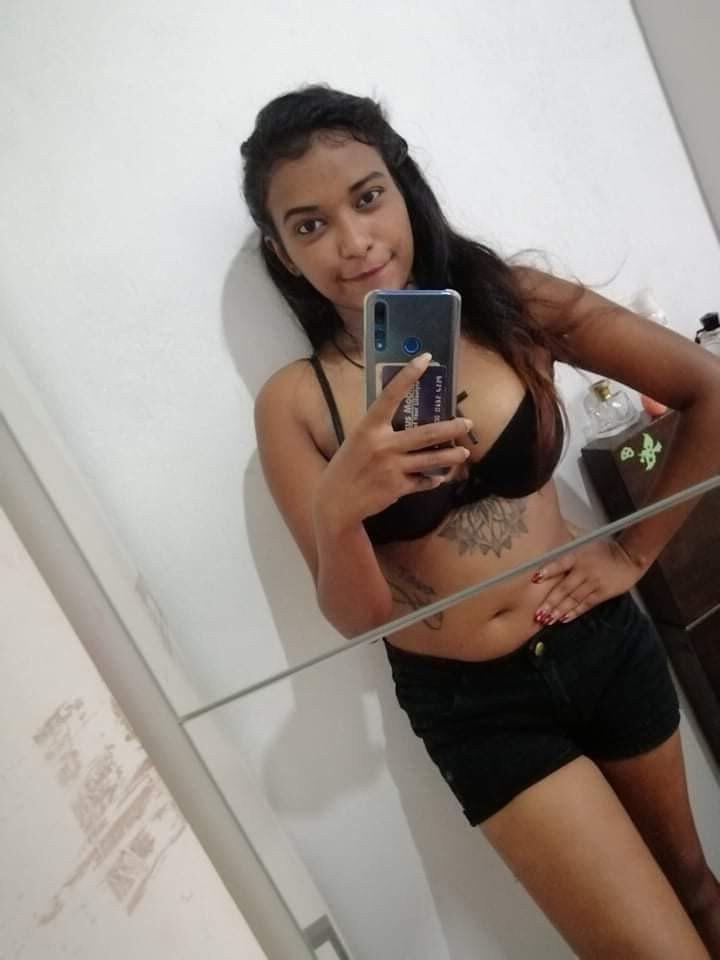 20P Sri Lankan sexy model photoshoot