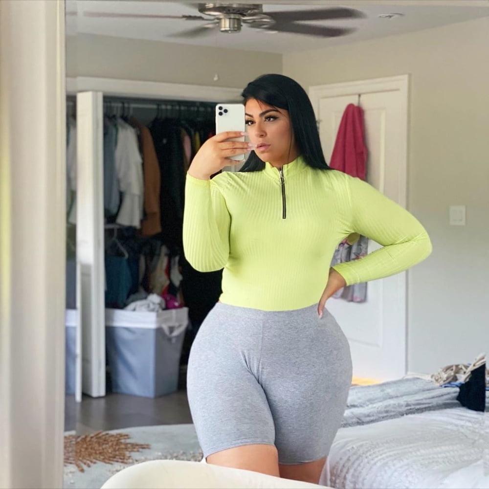 25P Wide Hips - Amazing Curves - Big Girls - Fat Asses (64)