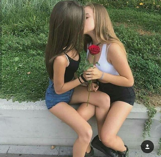 21P GIRL KISSES! 5