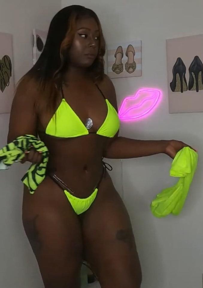17P Beautiful sexy brown skinned thong bikini woman