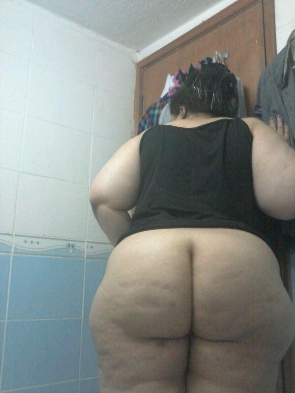 9P egyptian wife and milf