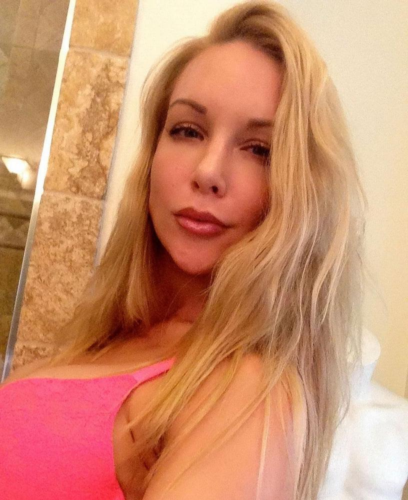 15P Blonde stunning bimbo 2