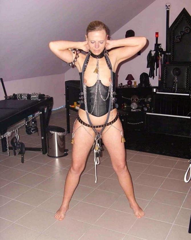 25P Hot German slave wife