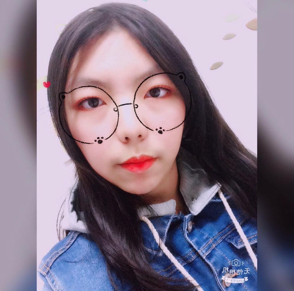 10P Chinese young student 3