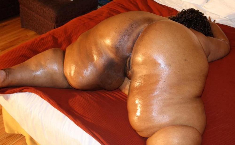 25P Huge Fat Asses 50
