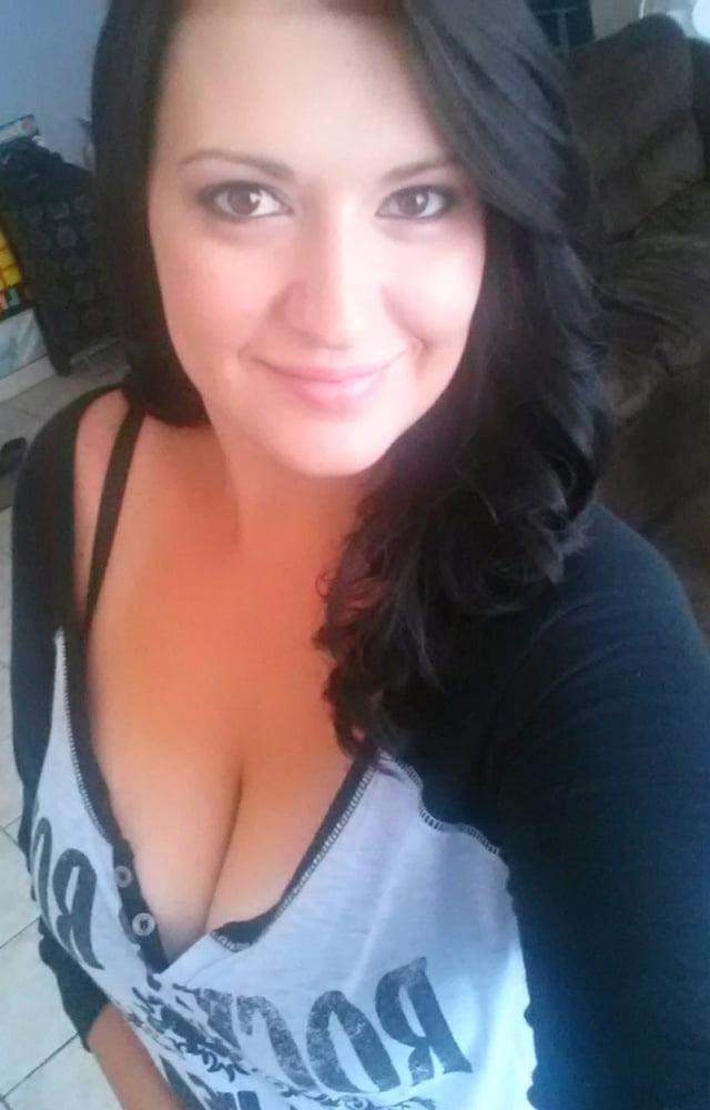 17P Shy Curvy Beautiful Babe