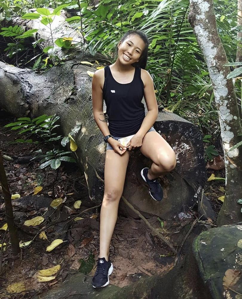 22P Hot Singapore Army Girl Angelica (non-porn)