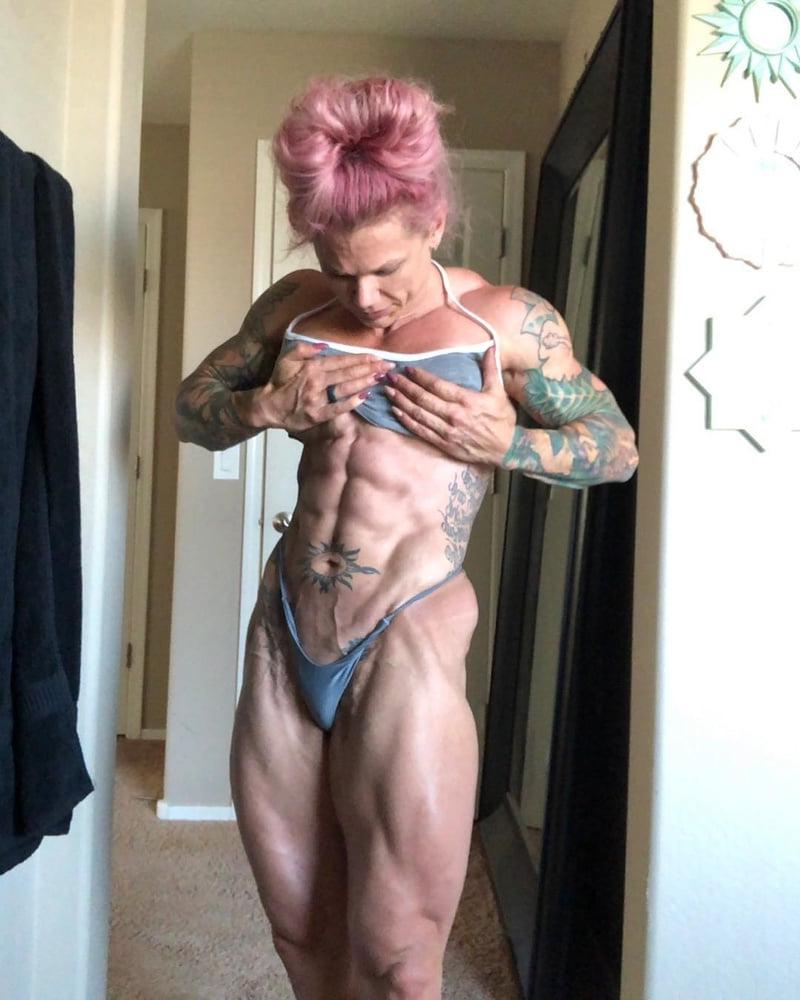 25P Cammie Spindel! Army Tough Muscle Chick!