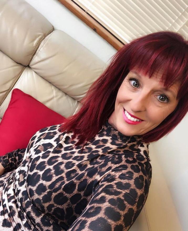 25P Beau Diamonds model slut from Worcestershire
