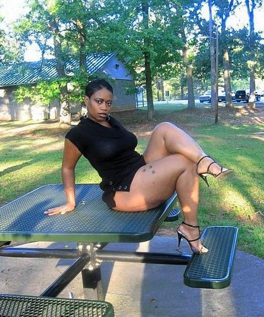 25P Unknown Curvy Black Women 24