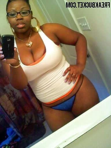 25P Unknown Curvy Black Women 24