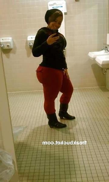25P Unknown Curvy Black Women 24