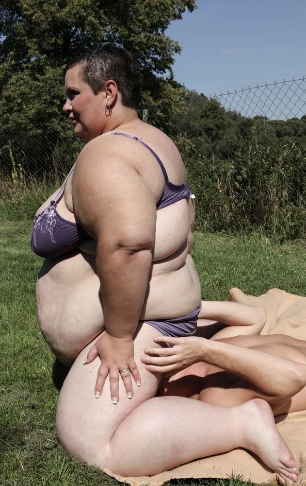25P Older and hot 222 (Neighbour with fat mom)